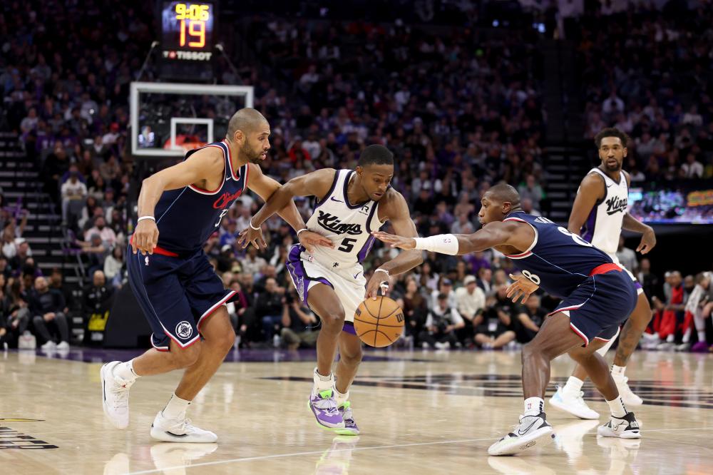 报道指出基 报道指出基