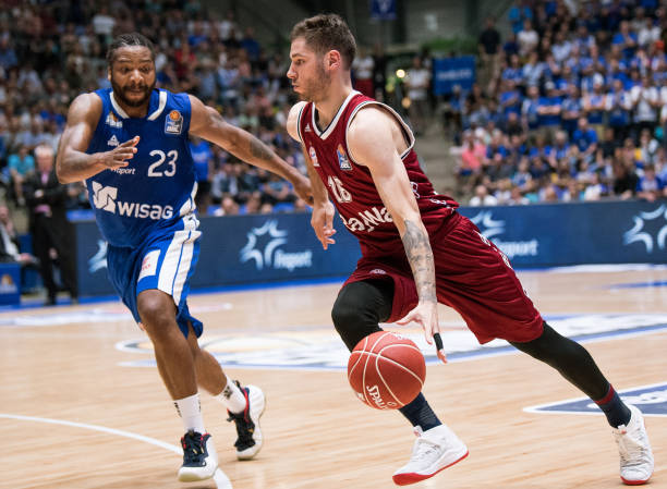 迪奥拉双双 迪奥拉双双