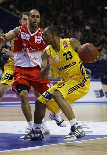 他用自己的 他用自己的